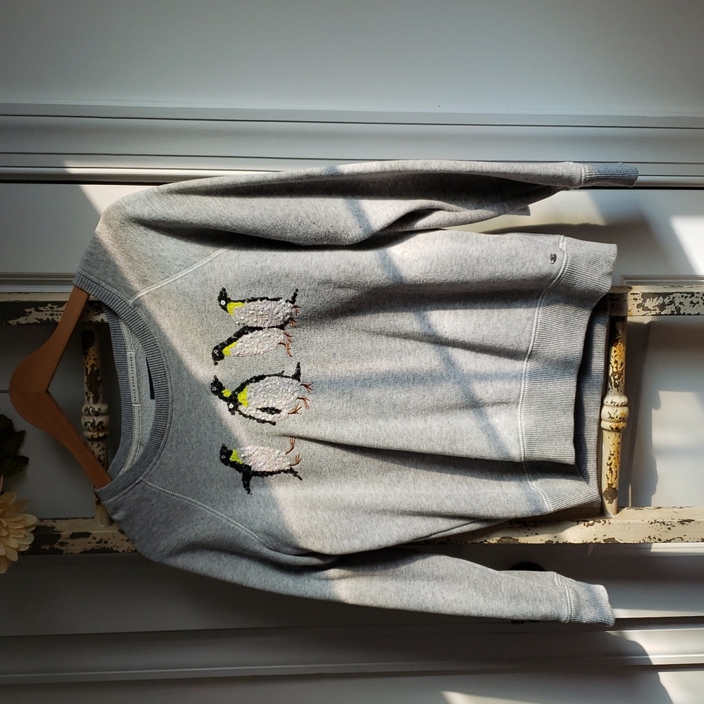 American Eagle sweater